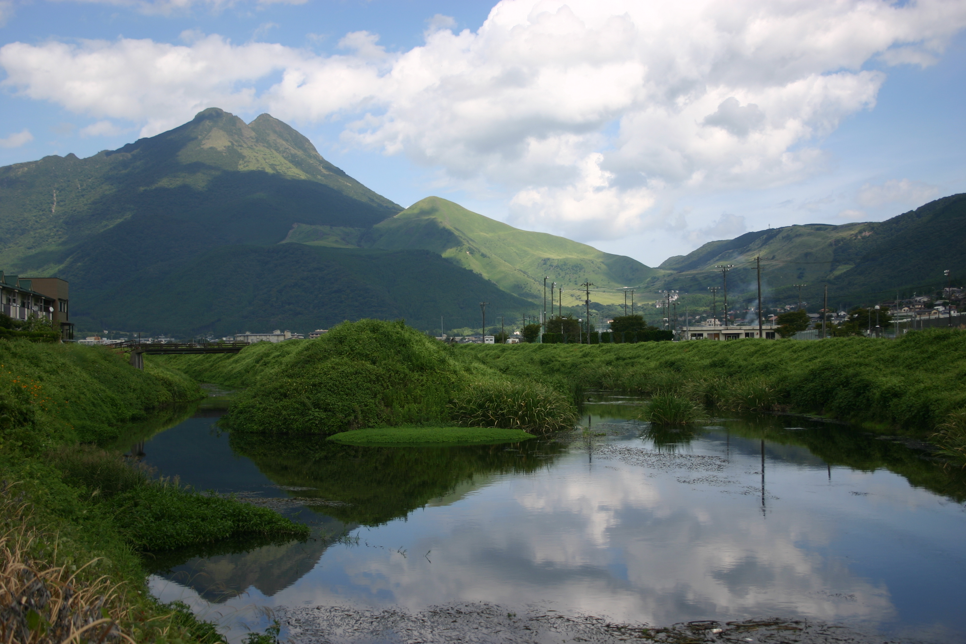 fufufu⭐︎マウンテン２枚 Mt. Yufu (由布岳) | Hiking in Japan